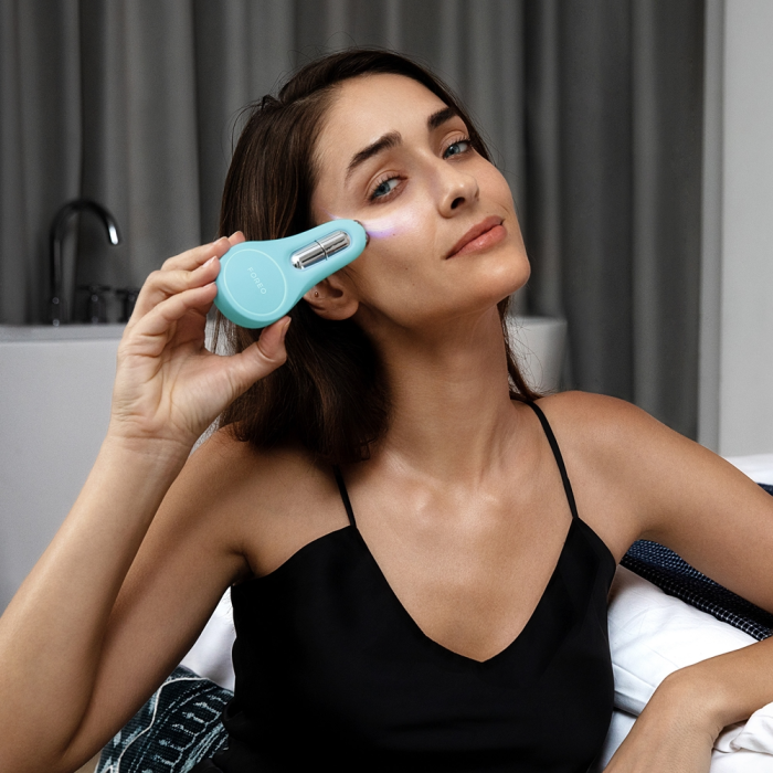 FOREO BEAR 2 Eyes & Lips Microcurrent Device, Arctic Blue