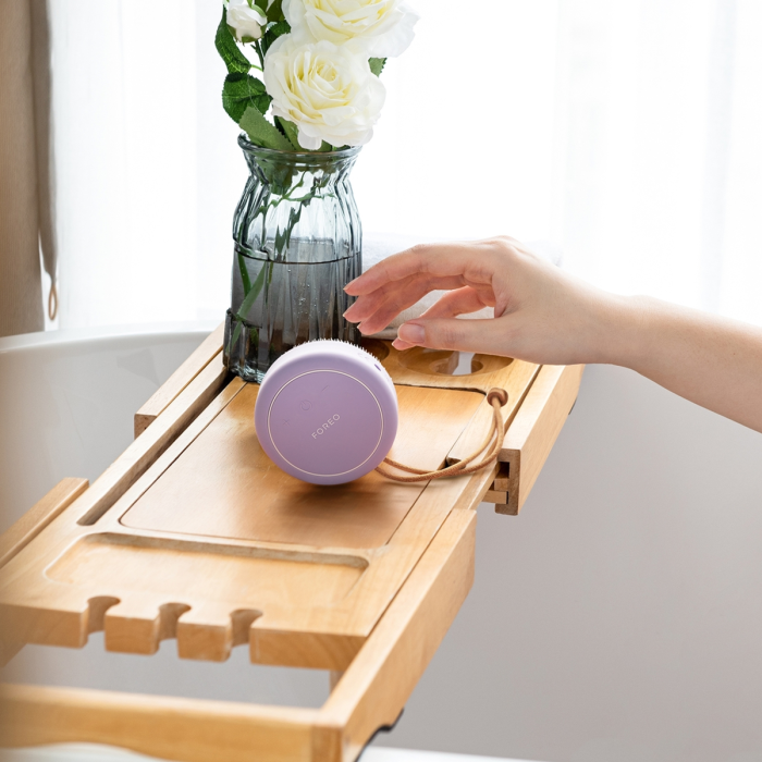 FOREO LUNA 4 Body Massaging Brush, Lavender picture 3
